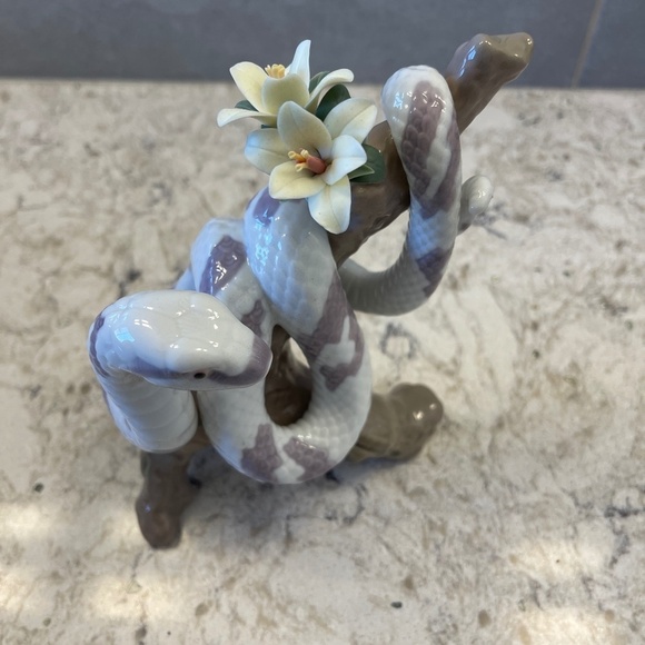 Lladro‎ -The Snake- The Chinese Zodiac Collection - Picture 10 of 15